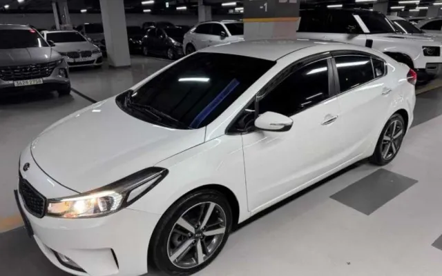올뉴K3 중고차 더뉴 K3 1.6 GDI 프레스티지 매물 사진 10 - 2017/06 43,805km